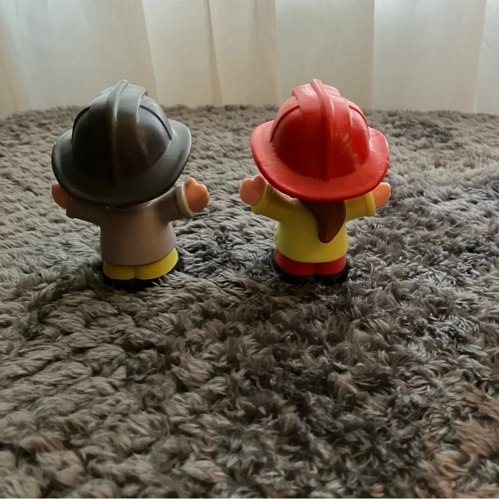 Fisher-Price Little People Helping‎ Others Fire Truck COMPLETE *WORKS*